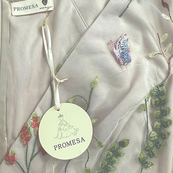 Promesa Floral Embroidered Midi Dress - Cream and Green - Picture 7 of 7